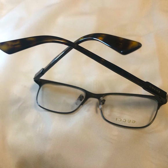Gucci Titanium frame for men - Picture 2 of 5